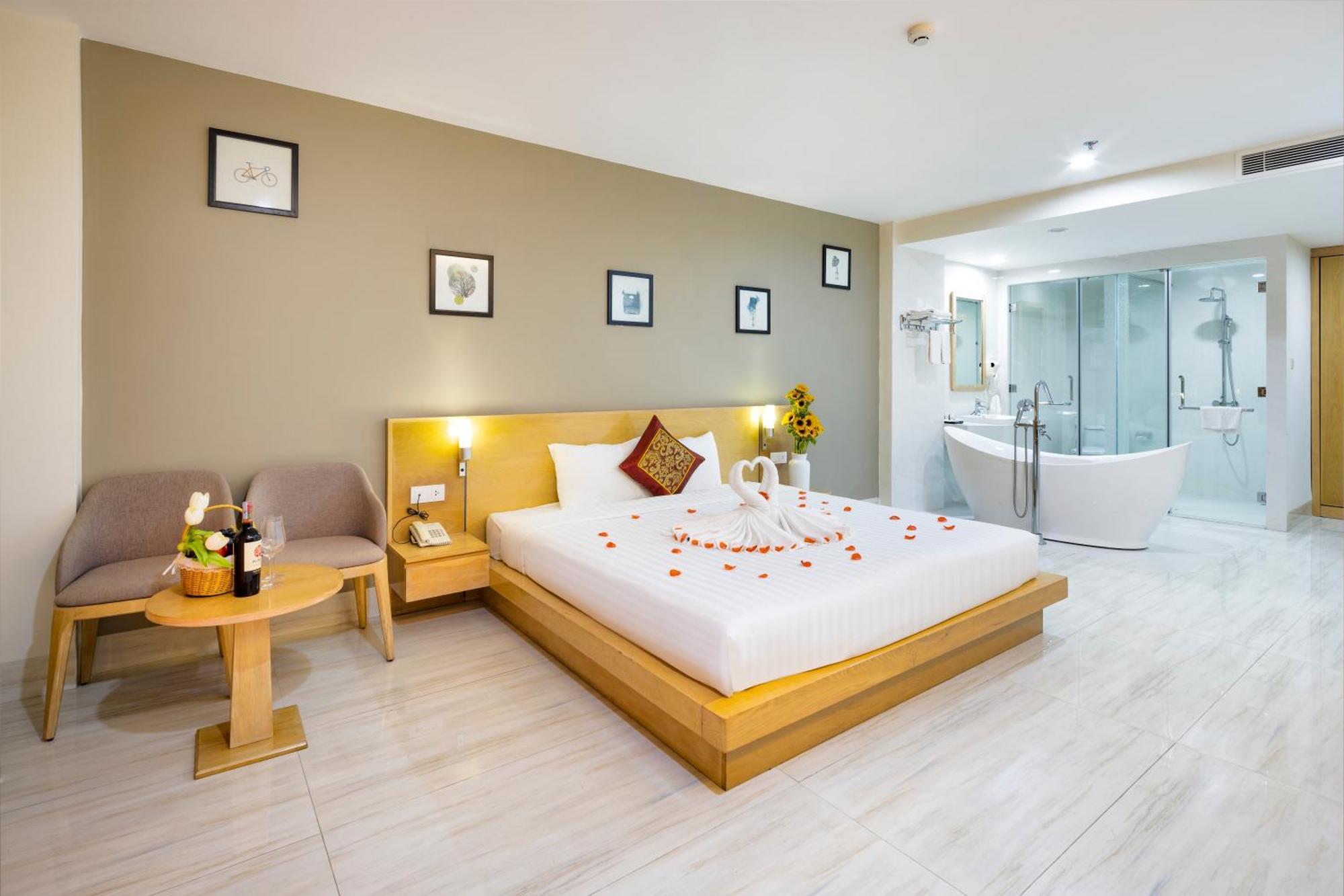 Gibson Hotel Nha Trang Exterior photo